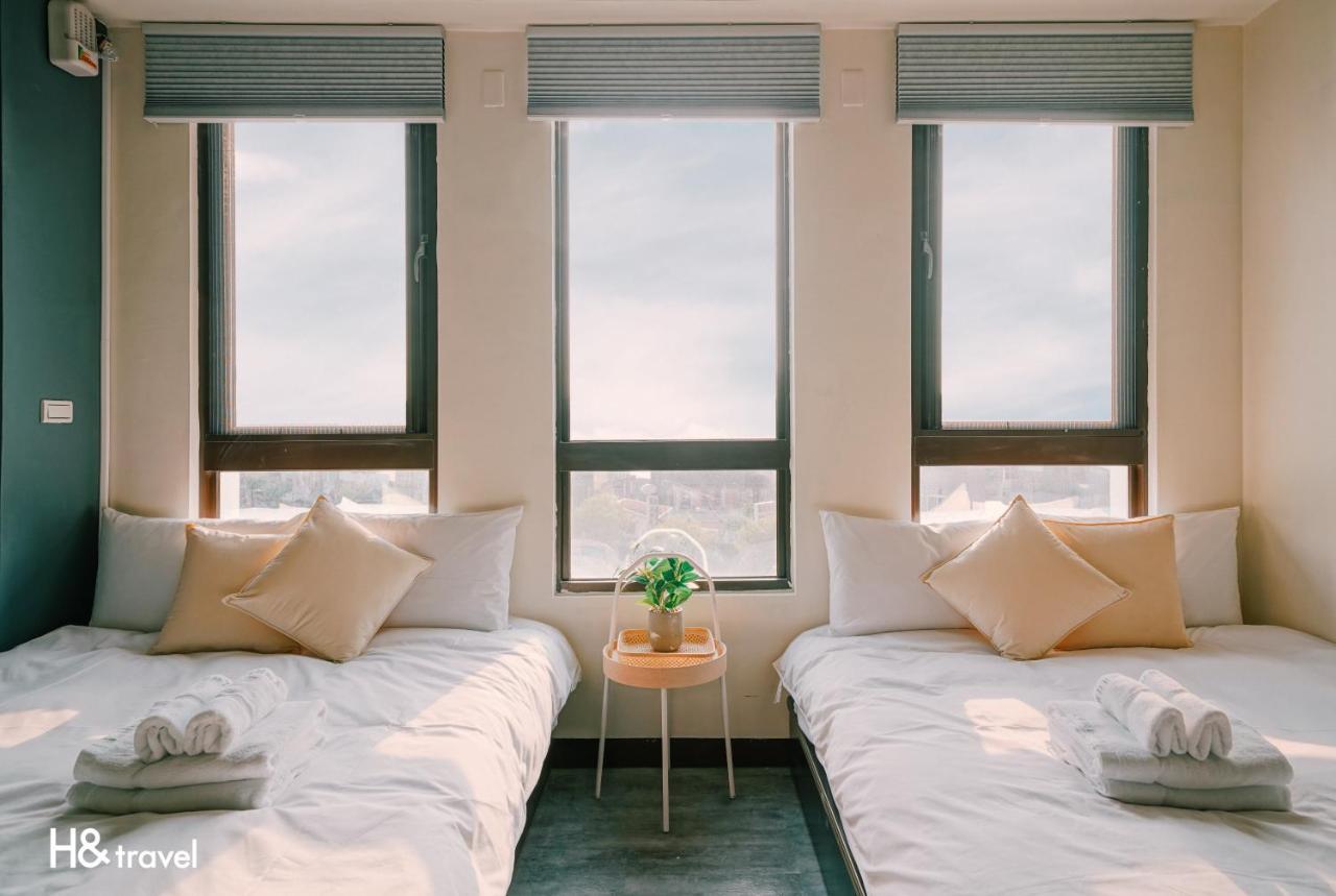 Tainan Sleepie Inn מראה חיצוני תמונה